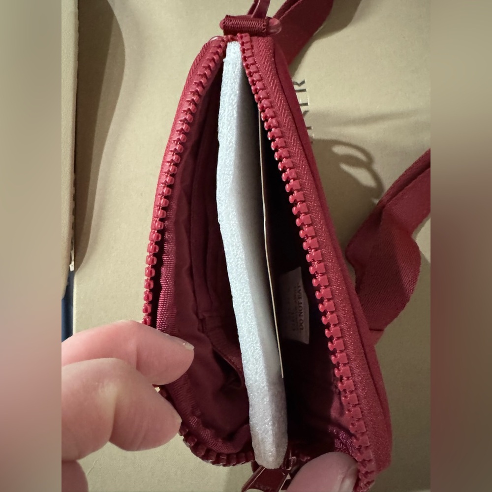 Sephora Dagne Dover Red Crossbody Phone Bag - Picture 4 of 4